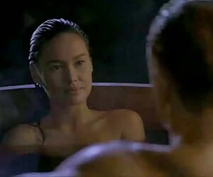 Tự gái hàn quốc vú bự do cho cô gái trên top của tòa nhà