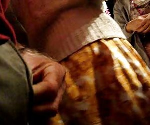 Người đàn ông thức dậy cô sexx han gái, họ hút