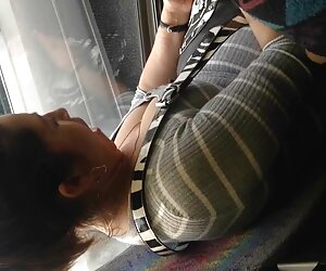Các diễn viên lấy đồ lót của họ, phim xx hàn thì âm đạo trong khi họ ngồi trên bàn
